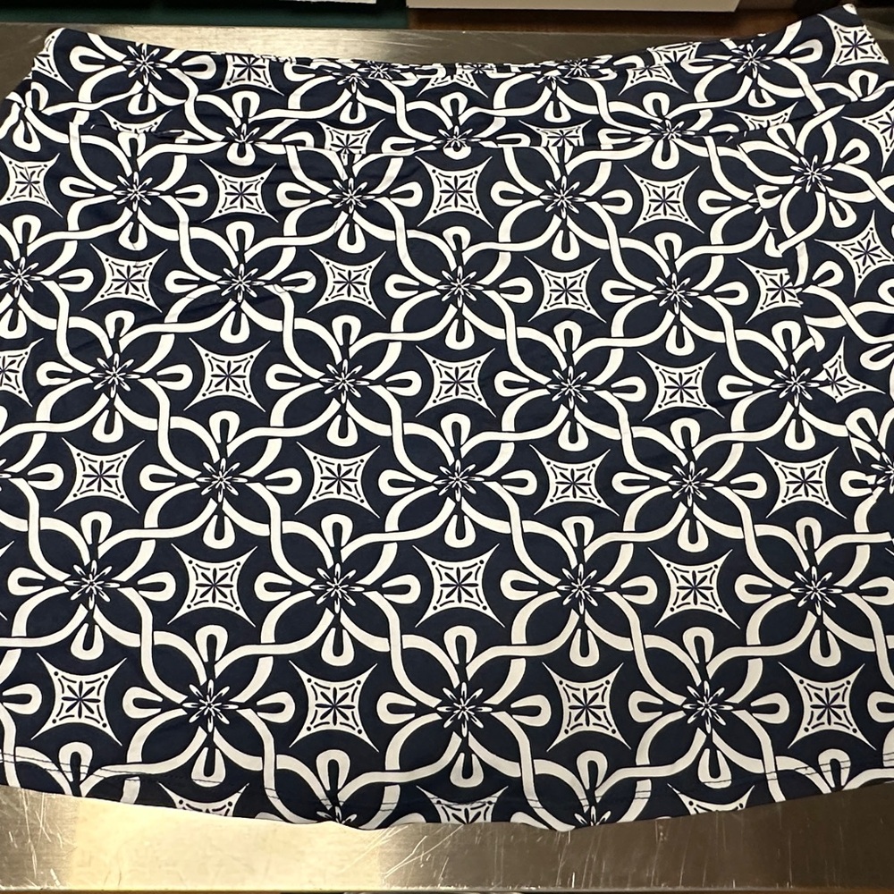 Lulu B Navy and White Patterned Women's Skort